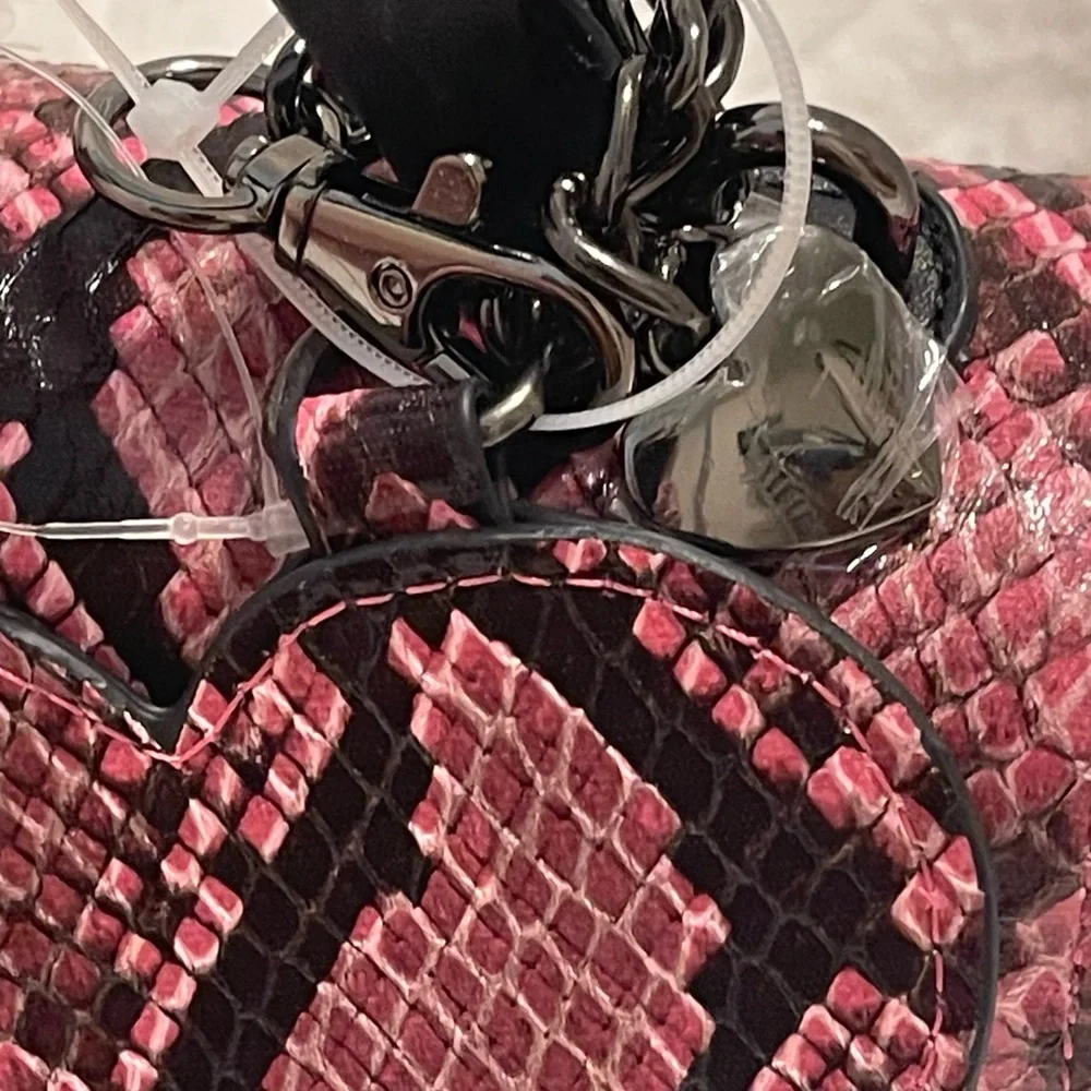 NWT Betsey Johnson Pink Snake Print Crossbody Bag - Picture 6 of 16